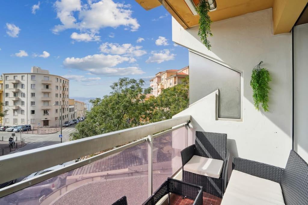 Charmant Appartement Vue Mer 7Eme - Plage 200M Marsilya Dış mekan fotoğraf